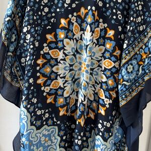 3for$15😍 Floral Mandala Blue and Gold Kimono